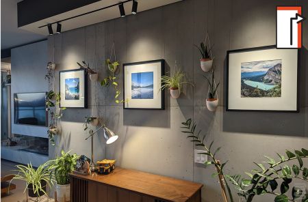 Hanging Pictures on Concrete Walls – Seamless & Drill-Free Solutions