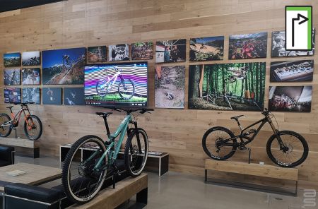 Visual Merchandising – Elevate Your Retail Display with a Flexible Hanging System
