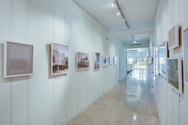 Architecture Museum Gallery Display using Tensioned Cables by ashanging.com.