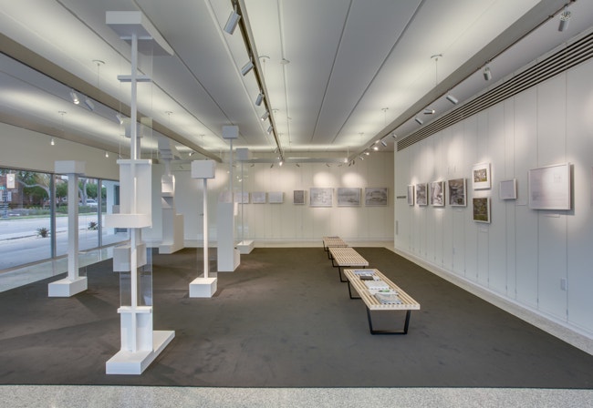 Museum Gallery Display using Tensioned Cables by ashanging.com.