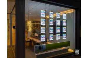 Display It LED Track 02-05