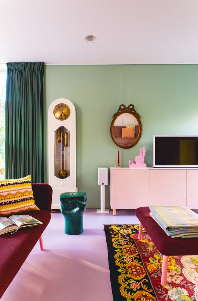 Wall Mounted Art Hanging Systems