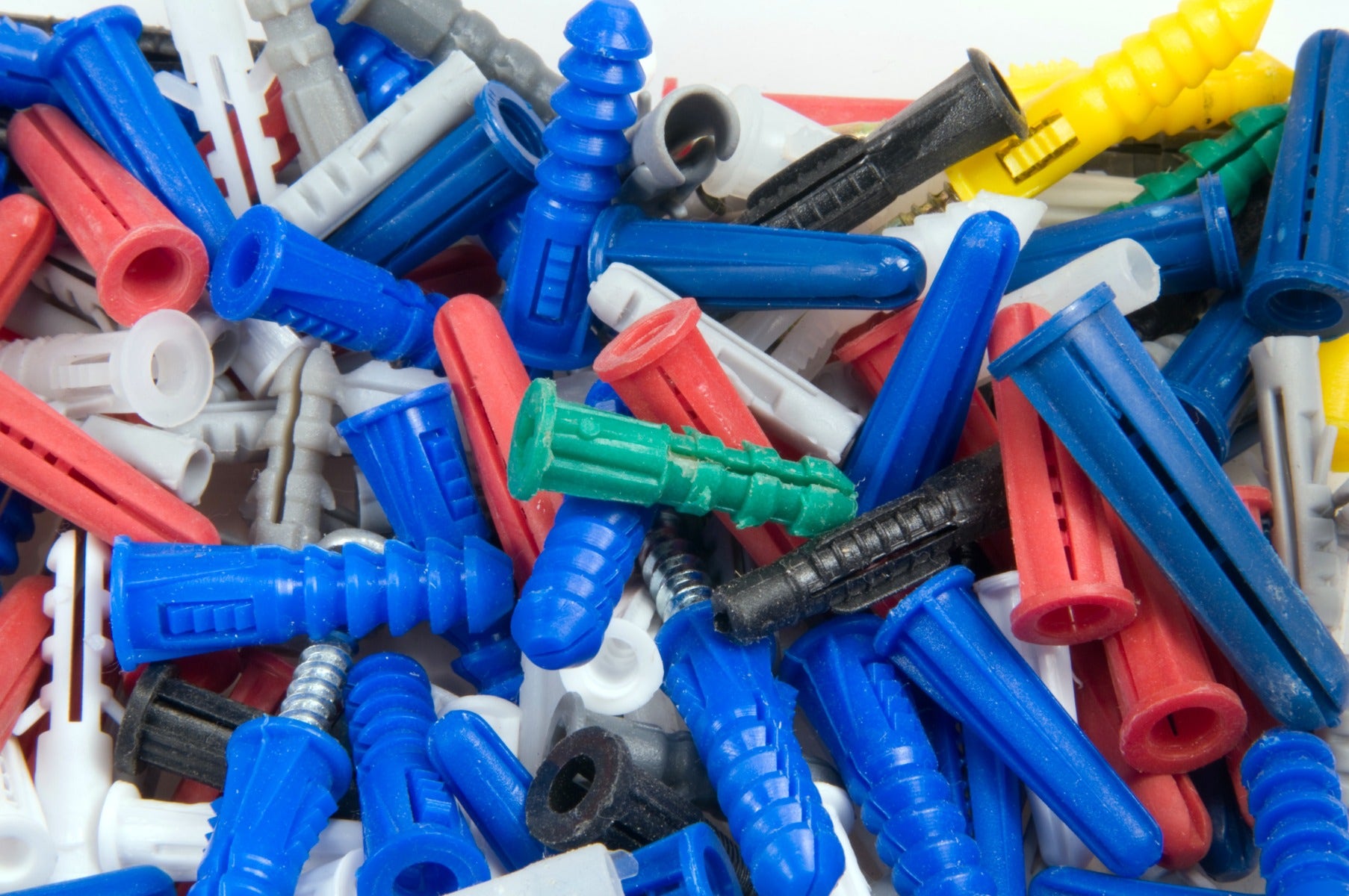 Differents plastic wall anchors Differents plastic wall anchors
