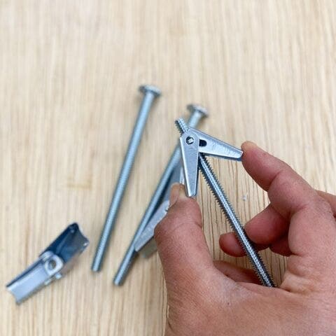 Toggle Bolts Toggle Bolts