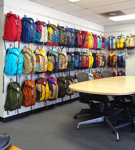 Retail hanging systems – Retail Wall Display Systems